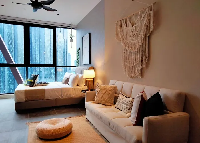 Scarletz Suites Klcc I Homebrickz